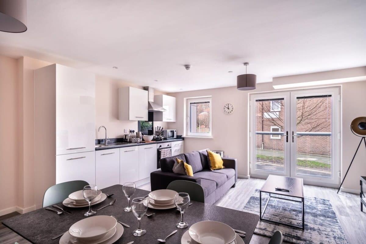 Modern & Spacious 2 Bed Apartment In Mánchester Exterior foto